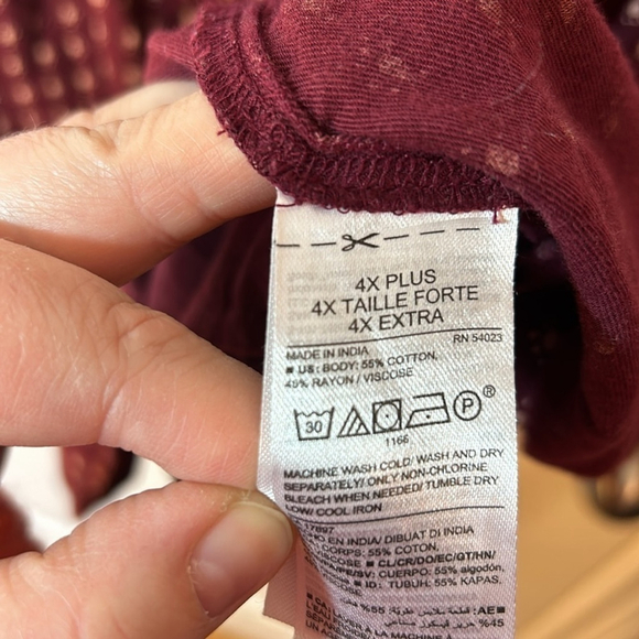 Old Navy maroon pattern sleeveless top Size 4X - Picture 3 of 4